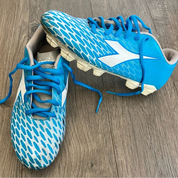Diadora Soccer Cleats men’s 6.5 women’s 8 great condition grass or turf blue - Picture 12 of 15